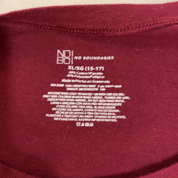 Ladies burgundy tee - Picture 2 of 3